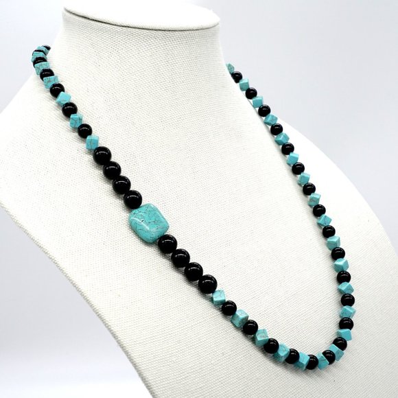Duo color necklace with Genuine Turquoise and onyx. - Picture 8 of 9